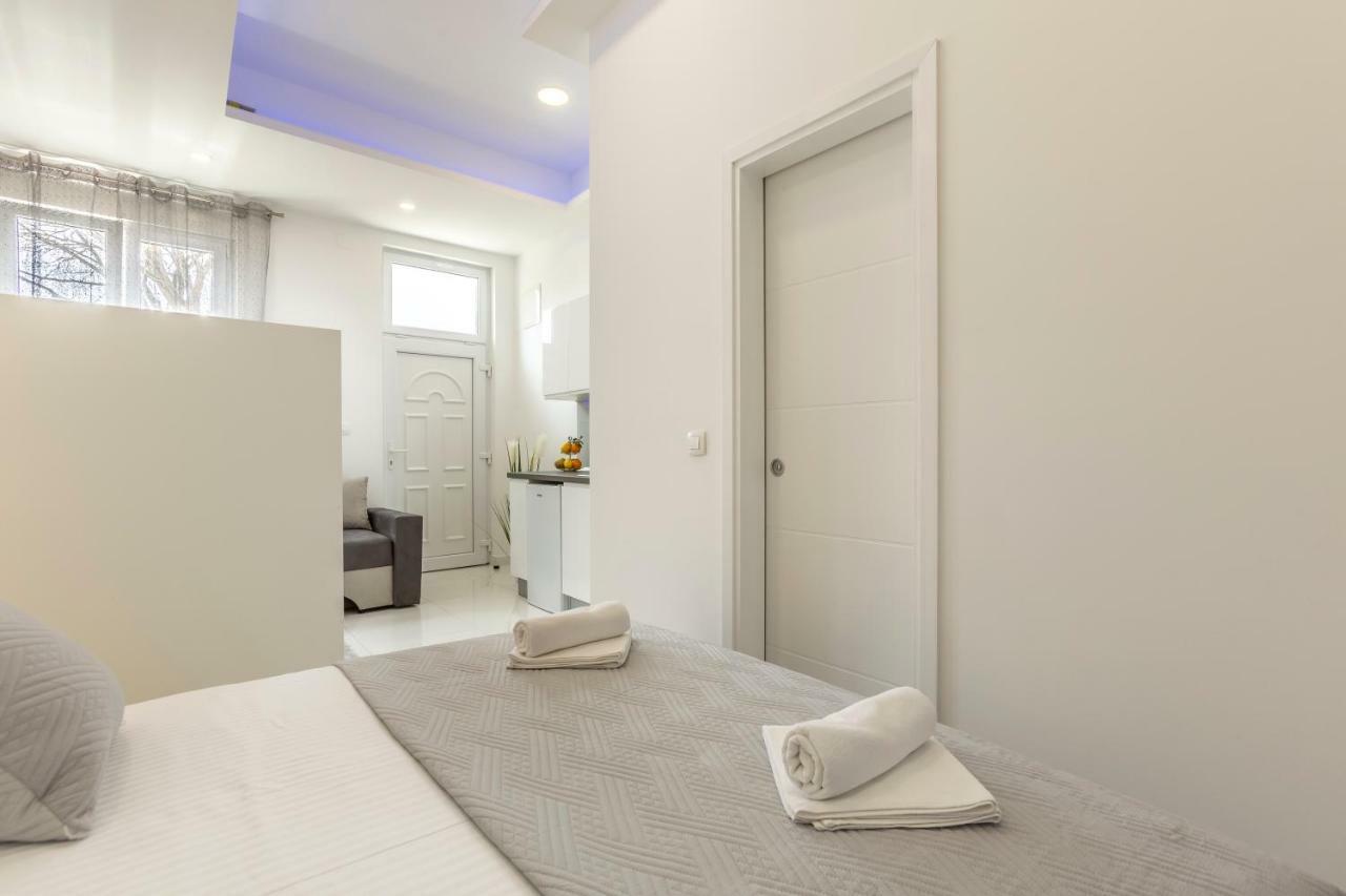 Studio Apartments Twins Split Exterior foto
